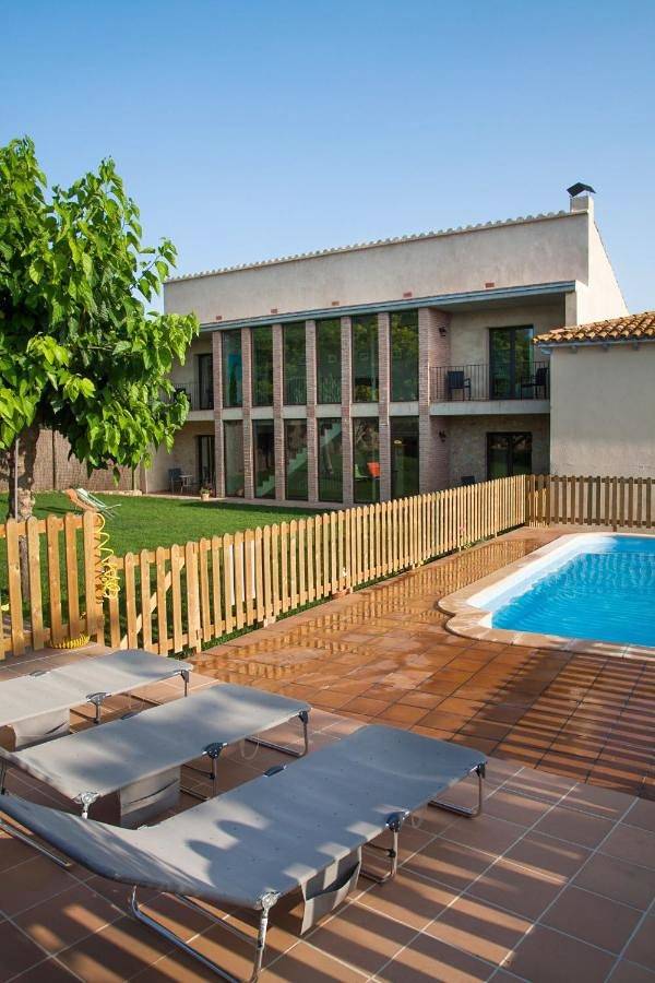 Maison d’hôte pour 6 personnes, avec Balcon et Terrasse ainsi que Jardin et Piscine à Torroella de Montgrí - 3