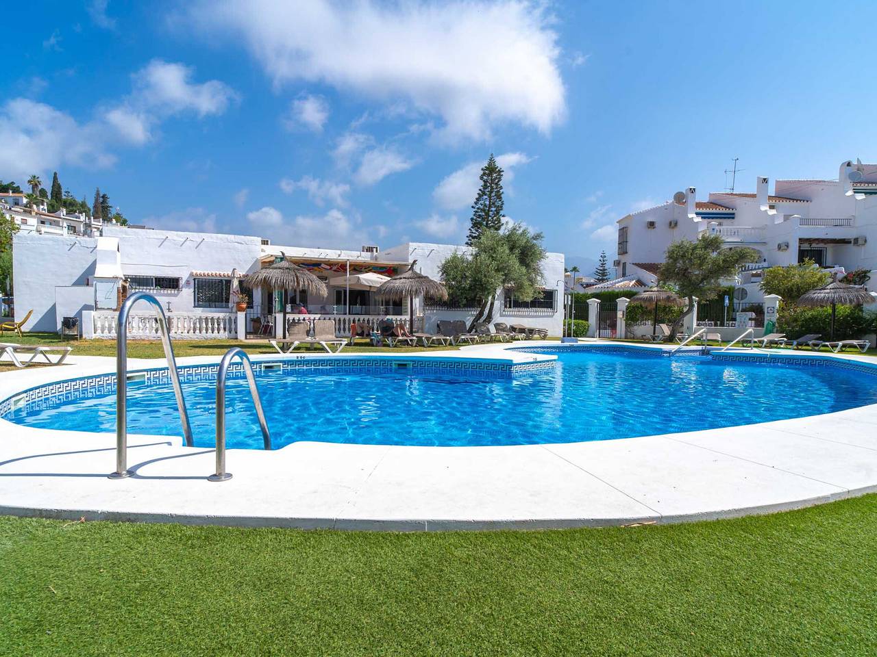 Appartement ensoleillé vue mer, 4 pers. in Urbanisation Tropicana, Nerja
