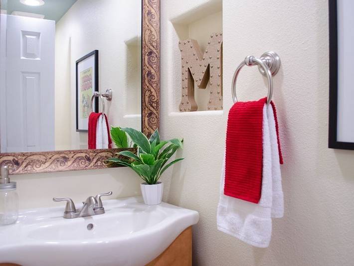 Gîte pour 9 personnes, avec piscine ainsi que jacuzzi et jardin à Anaheim - 3