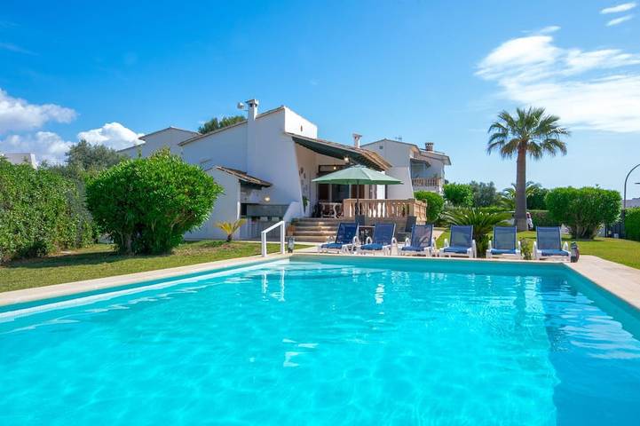 Apartamento de vacaciones para 6 personas, con terraza además de jardín y piscina - 1