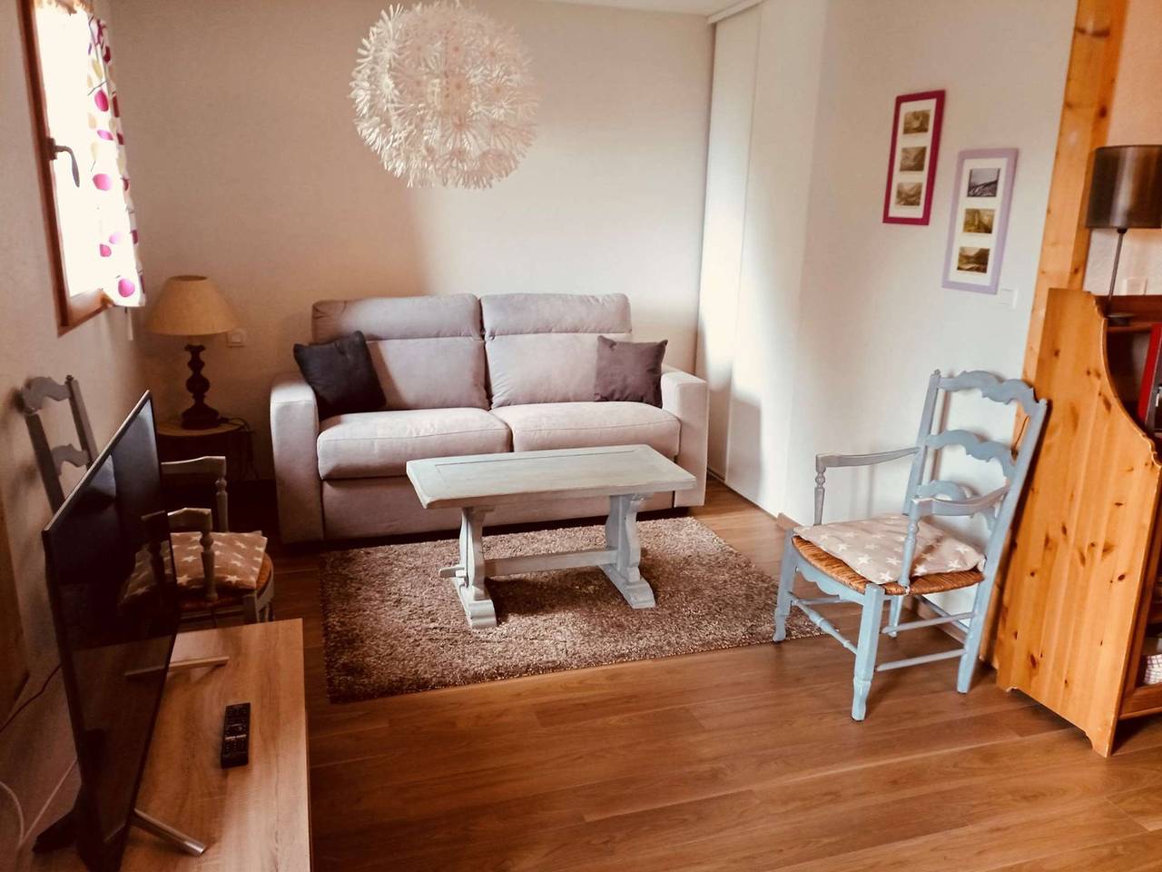 Apartamento entero, Apartamento de 2 habitaciones para 4 personas con Wifi, garaje y balcón in Sers, Parque nacional de los Pirineos