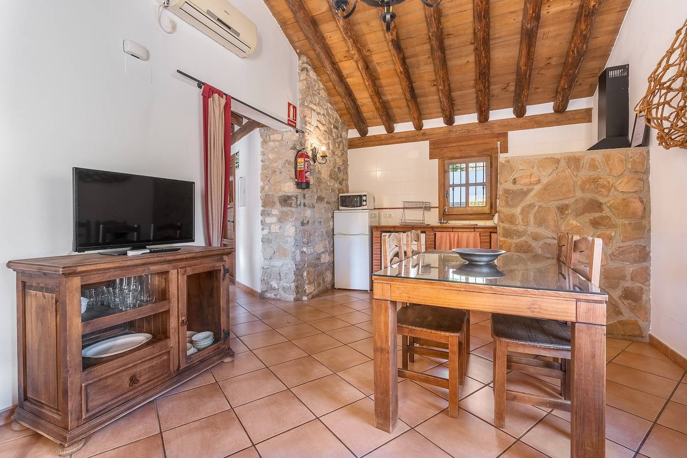 Maison de campagne "El Patio Casa Rural" avec vue sur la montagne, Wi-Fi et climatisation in Castril, Géoparc de Grenade