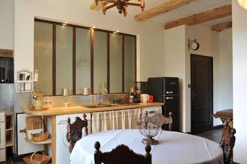 Gîte pour 4 personnes, avec jardin à Lauraguel