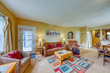 Vacation Apartment for 8 Guests in Ludlow, Okemo Mountain, Picture 1