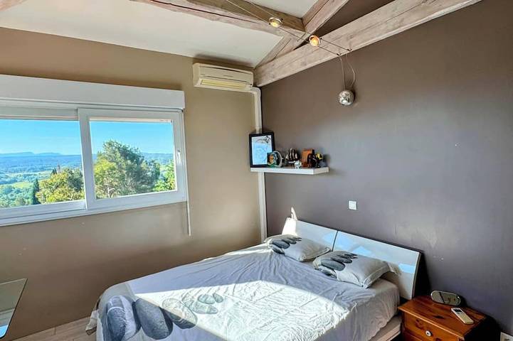 Location de vacances pour 4 personnes à Châteauneuf-le-Rouge - 2