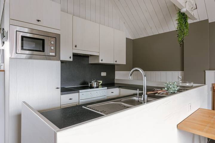 Apartamento entero, Coastal hideaway w/ full kitchen & terrace in Middelkerke, Costa de Bélgica