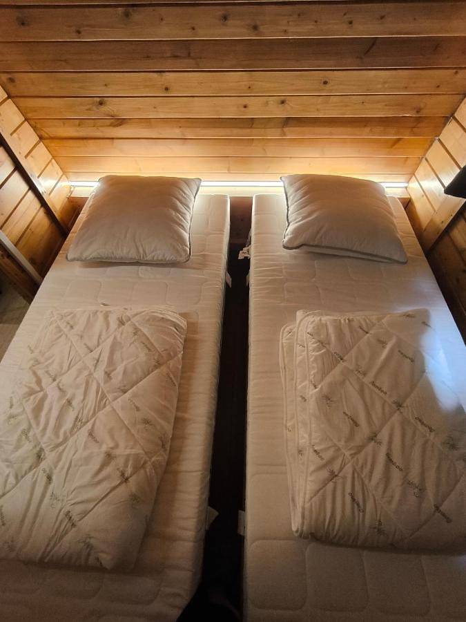 Gîte pour 2 personnes, avec bassin pour enfant et vue ainsi que piscine et jardin, animaux acceptés dans Montleban - 3