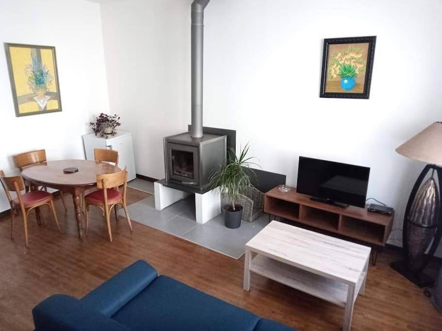 Appartement entier, Gîte de l'Oustal in Oust, Parc naturel régional des Pyrénées ariégeoises