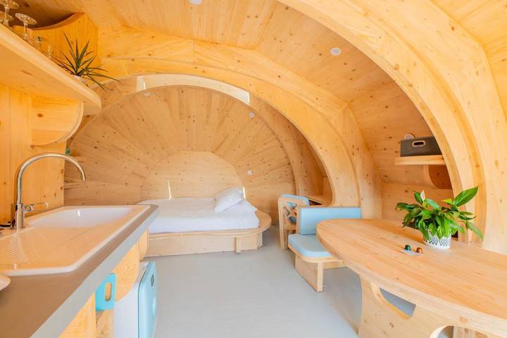 Gîte pour 2 personnes, avec vue ainsi que terrasse et jardin à Neuvic - 4