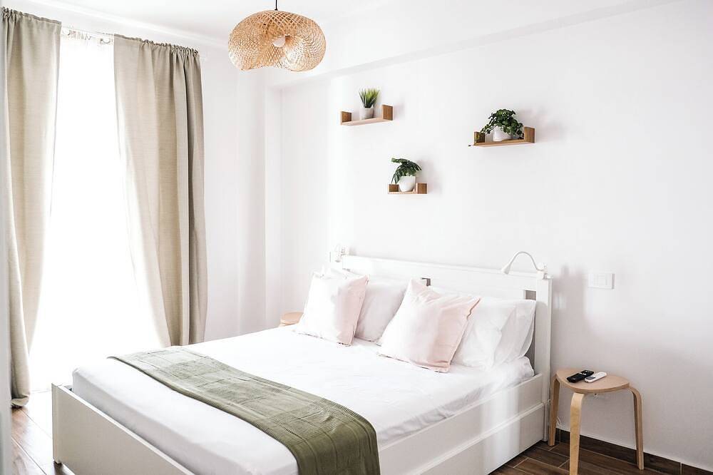 Appartement entier, 2 minutes from the port. Perfect for a romantic getaway or a rejuvenating weekend getaway. in Milazzo, Province de Messina