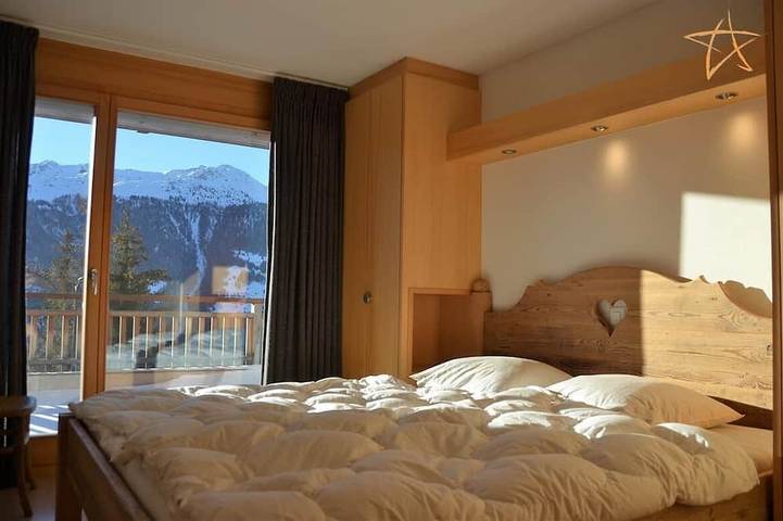 Ganze Wohnung, Wohnung mit grosser, nach Süden ausgerichteter Terrassedraussen: eineneue 4-Zimmer-Wohnung, gelegen in Saint Luc, Anniviers