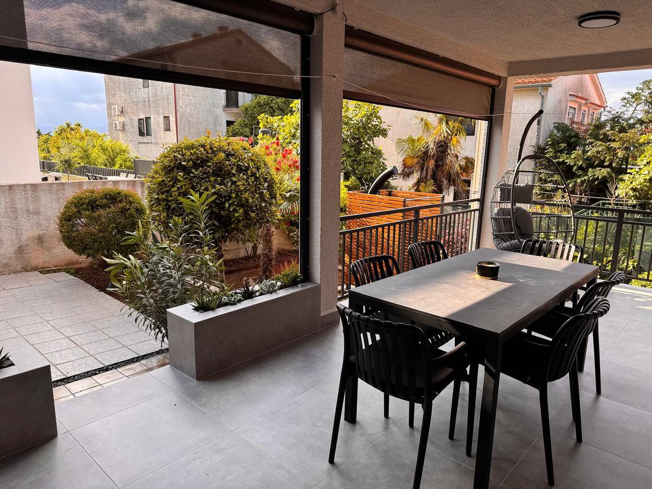 Entire holiday apartment, Holiday apartment for 5 people with terrace in Njivice, Krk