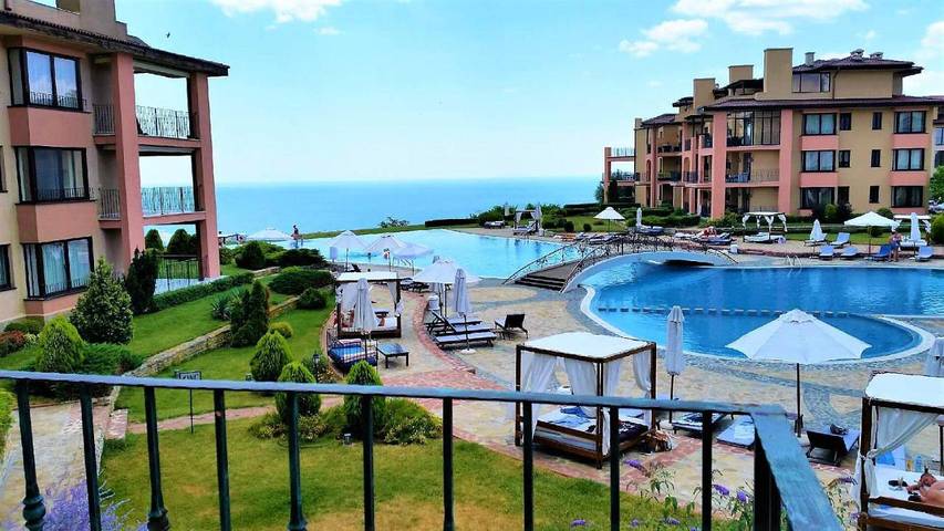 Ferienwohnung für 6 Personen, mit Garten und Pool sowie Ausblick und Kinderpool - 1