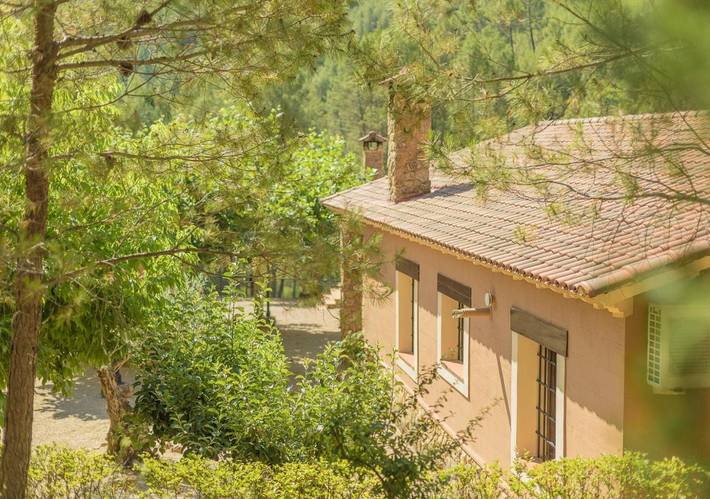 Casa rural para 5 personas, con vistas al lago además de jardín y vistas en Yeste