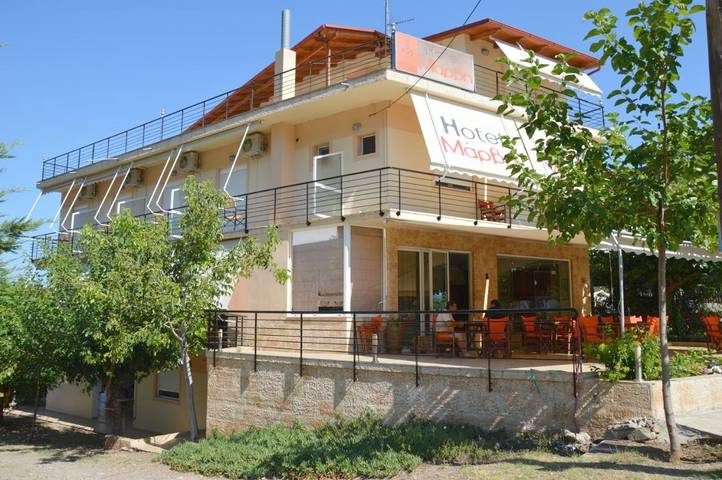 Hôtel pour 2 personnes, avec piscine et jardin ainsi que terrasse et vue