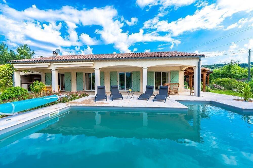 Villa avec piscine en pleine nature à 5minutes de la rivière in Les Salelles, Parc naturel régional des Monts d'Ardèche