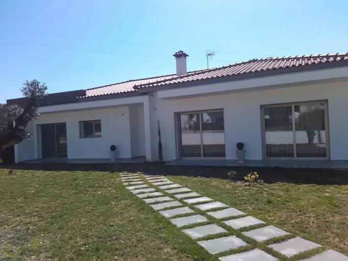 Casa rural para 10 personas, con Balcón y Terraza además de Jardín y Piscina en Leiria - 2