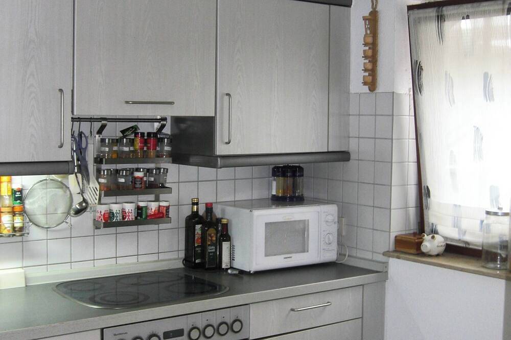 Ganze Wohnung, Moderne Business Wohnung in Bb in ruhiger Lage in Böblingen, Stuttgart Region