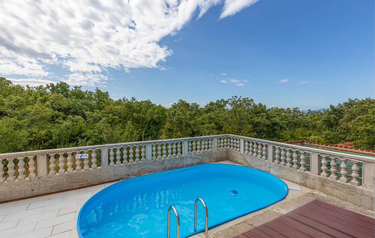 Location de vacances pour 6 personnes, avec terrasse et jardin à Kraljevica - 4