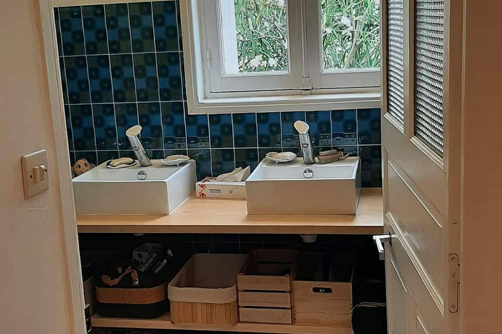 Villa Solata 1950's avec jardin, terrasse et vue sur mer in Saint-Trojan-les-Bains, Côte de Beauté