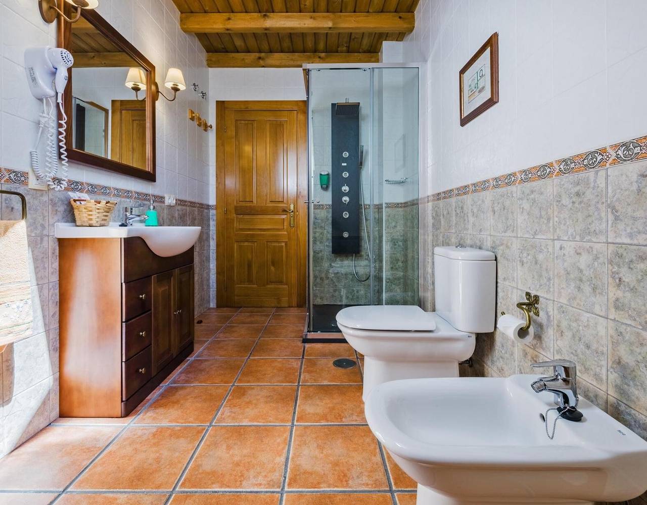 Casa Rural Devesa en Villablino, Valle de Laciana con piscina in Caboalles de Abajo, Villablino