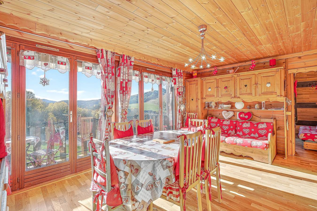 Ganze Wohnung, Gemütlich und hell in Montclar, Alpes-de-Haute-Provence in Montclar, Alpes-de-Haute-Provence