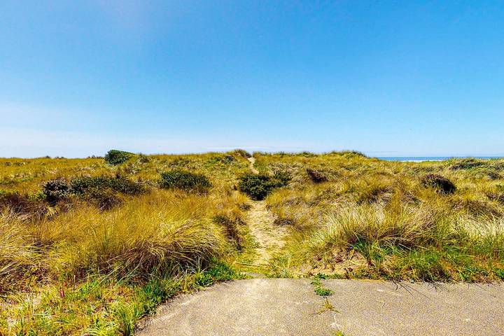 Vacation house for 8 people, with terrace and hot tub in Oregon Coast