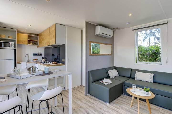 Mobil home pour 5 personnes, avec piscine ainsi que jardin et terrasse, animaux acceptés à Portiragnes - 3
