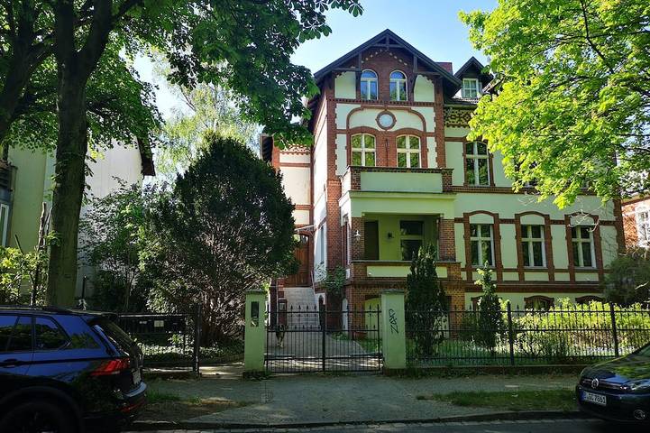 Ferienwohnung für 4 Personen, mit Balkon und Garten in Steglitz-Zehlendorf