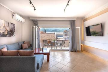 Gîte pour 5 personnes, avec balcon et vue dans Stavros