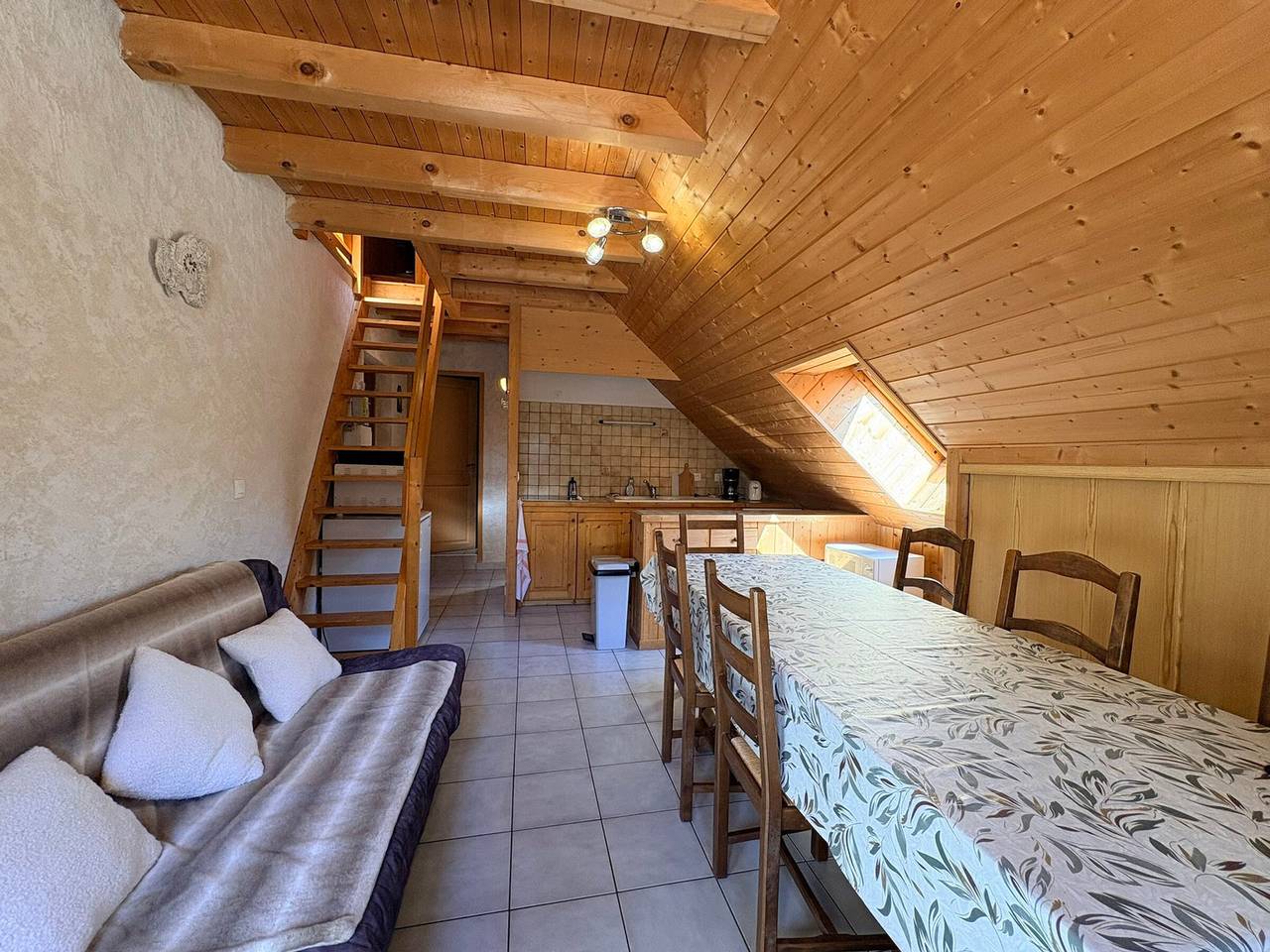 Appartement entier, Charmant 2 pièces 4 pers près des pistes avec casier à skis in La Salle-les-Alpes, Serre Chevalier