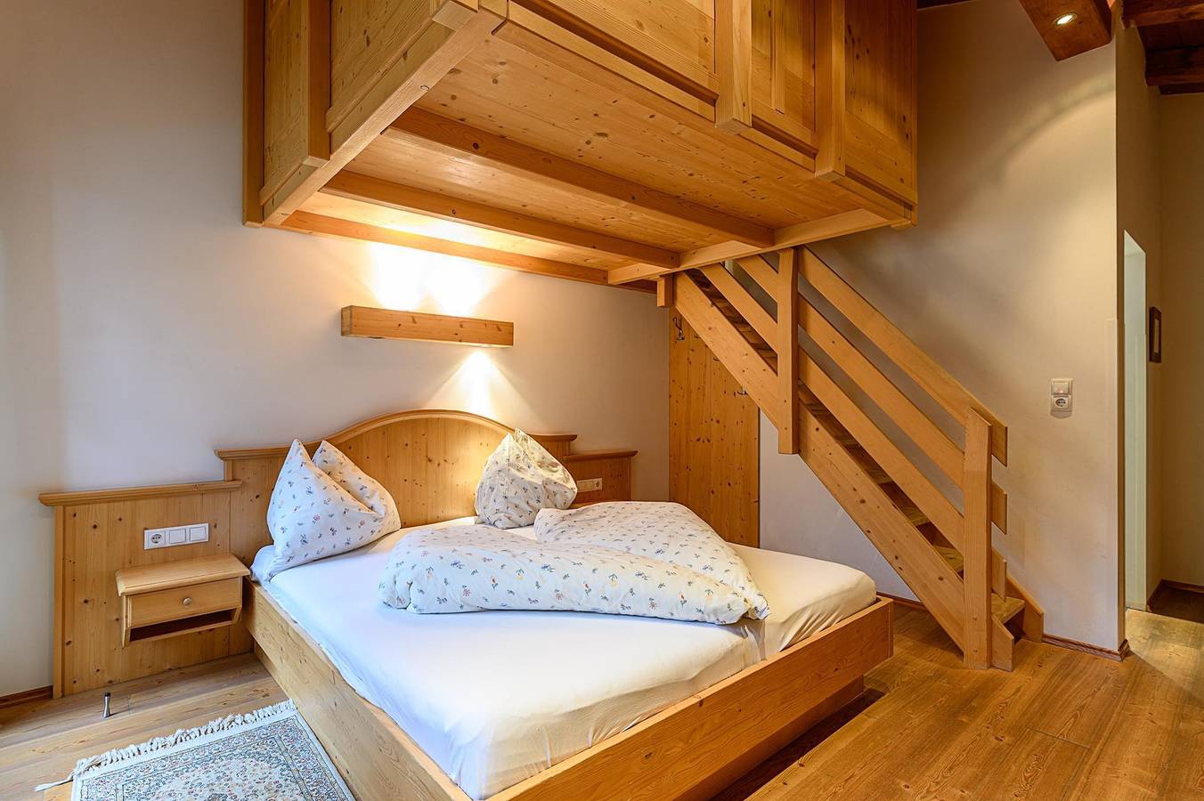 Ganze Ferienwohnung, Familienzimmer "Baumhäuschen" in Tuxer Alpen, Fügenberg