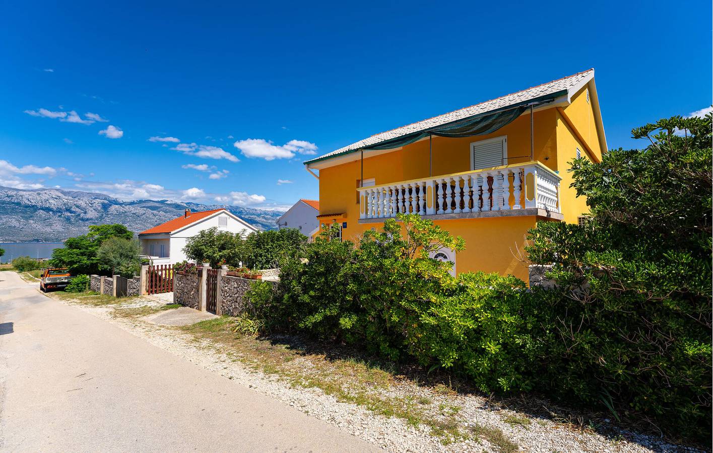 Ganze Ferienwohnung, Ferienwohnung für 4 Personen mit Terrasse in Razanac, Zadar