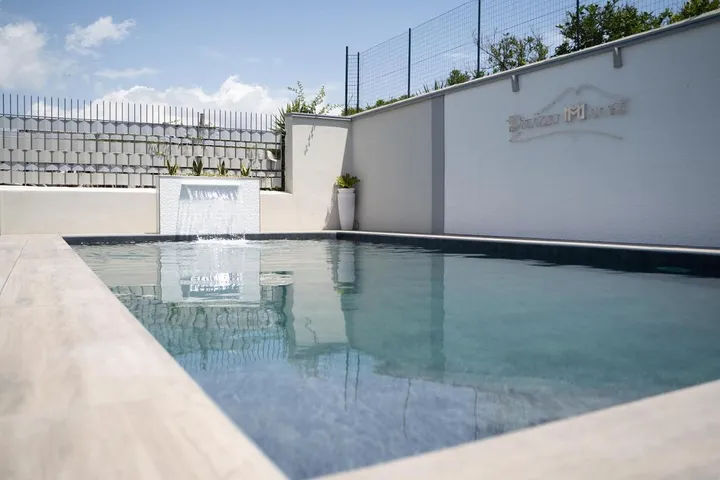 Albergo a gestione familiare per 4 persone, con sauna e piscina nonché idromassaggio e giardino - 1