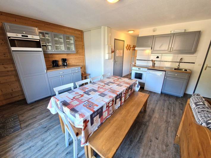 Holiday apartment for 10 people, with balcony - 1