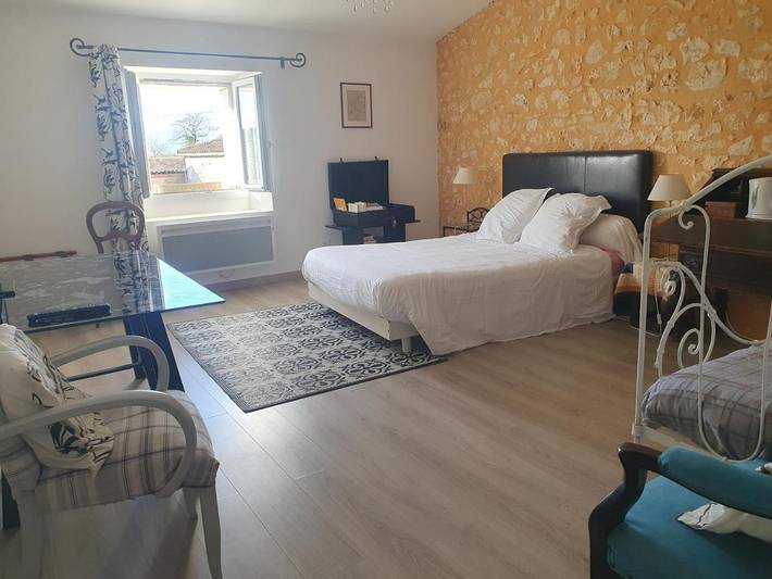 Location de vacances pour 6 personnes, avec jardin, animaux acceptés à Chazelles - 4