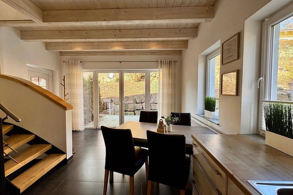 Ganze Wohnung, Natur vor der Tür. Modernes Wohnen im Grünen. in Zella-Mehlis, Rennsteig