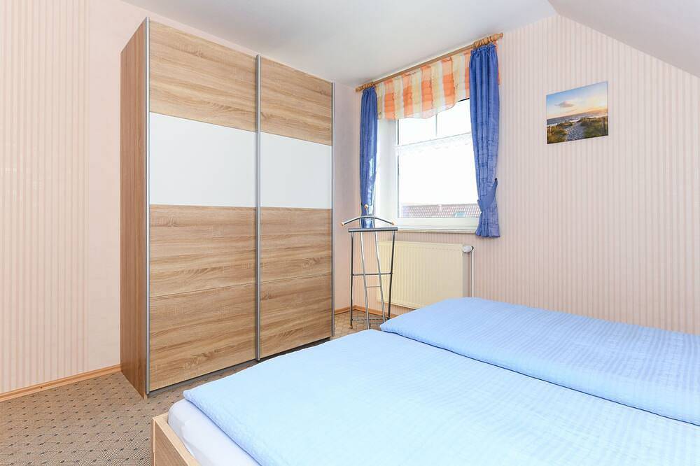 Ganze Wohnung, Ferienwohnung 1 - Huus an't Diek in Gründeich in Holtgast, Nordseeküste