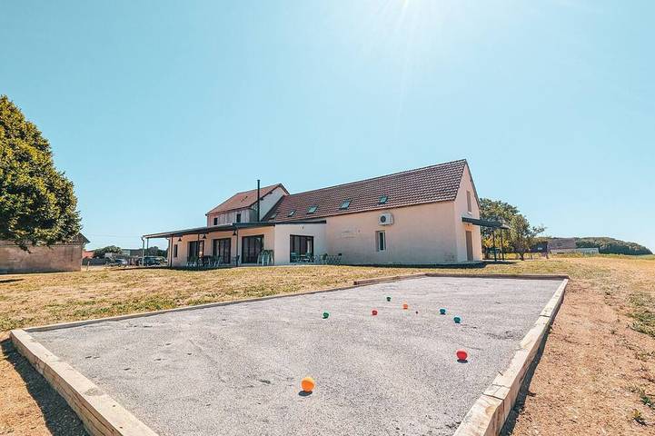 Gîte pour 15 personnes, avec jardin
