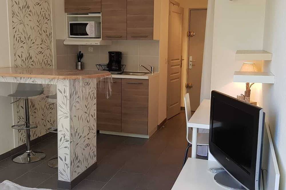 Apartamento entero, Acogedor estudio cerca de Disneyland y París in Bussy-Saint-Georges, Sena y Marne