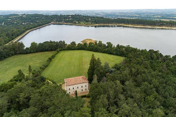Location de vacances pour 2 personnes, avec jardin ainsi que terrasse et jacuzzi à Vaudreuille - 2