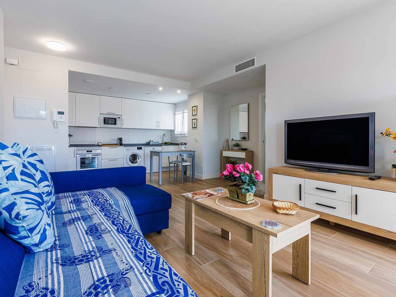 Entire apartment, Apartment in Torre del Mar, 2 bedrooms, air conditioning, parking in Torre del Mar, Costa del Sol