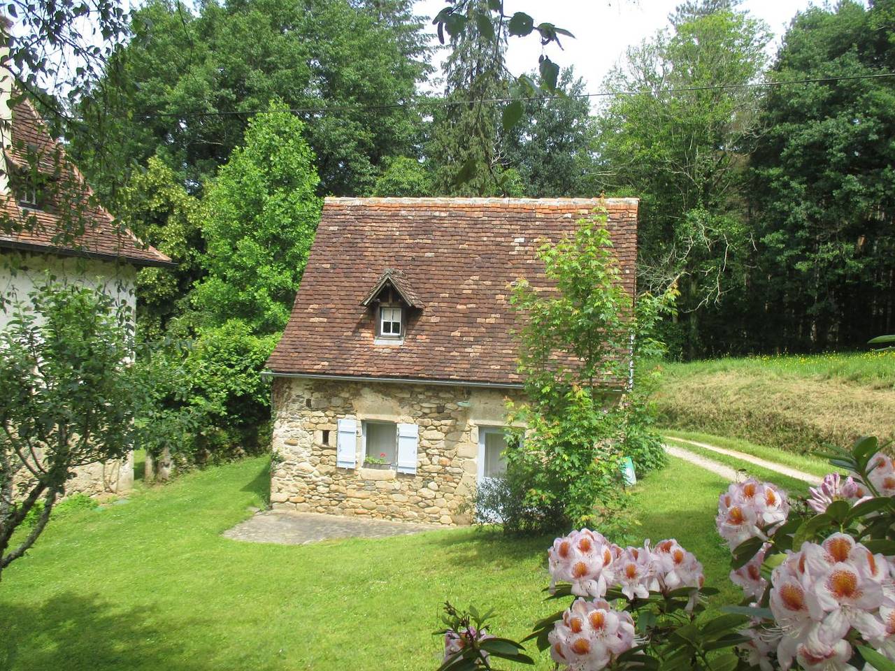 Gîte for 2 People in Latouille-Lentillac, Lot