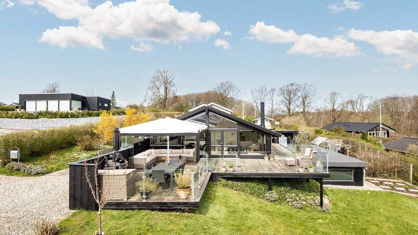 Ferienhaus für 6 Personen, mit Terrasse und Ausblick sowie Garten in Kolding
