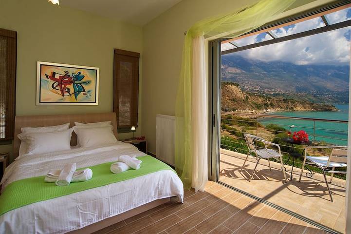 Seafront Villa with Panoramic Views, 5 Bedrooms, Pool, 3 Min Walk to Sandy Beach in Kefalonia