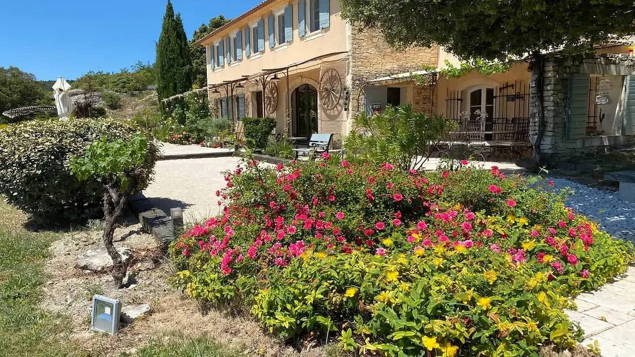 Ganze Ferienwohnung, Ferienwohnung für 10 Personen (300 m²) in Murs in Murs, Regionaler Naturpark Luberon