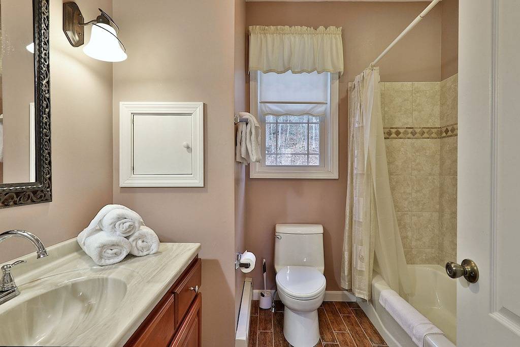 The Queens Croft v2 - Luxury Killington Ski Home. Newer. Better. Ski-ier. in Killington, Rutland County