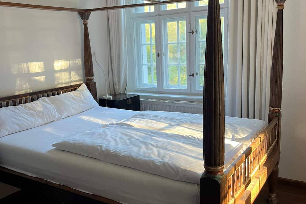 Villa am See - Suite with lake and park view (1) - Park Residenz Bei Wu in Wesenberg, Mecklenburg-Strelitz