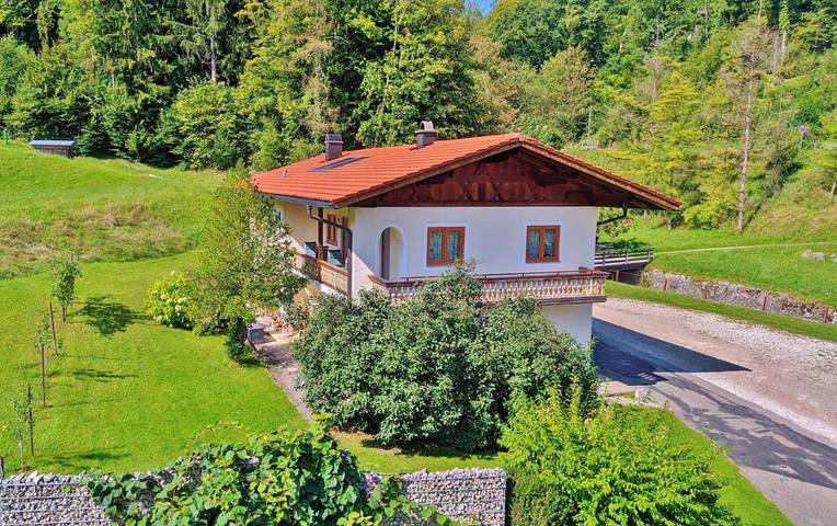 Ferienhaus für 8 Personen, mit Ausblick und Garten sowie Sauna