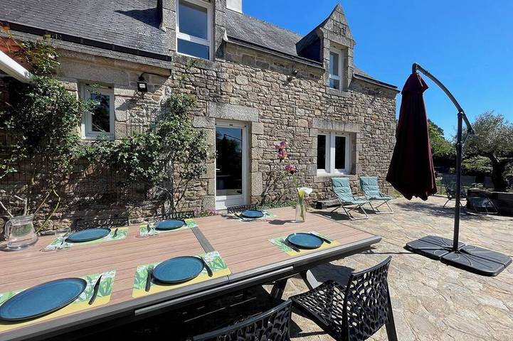 Holiday home for 16 people, with balcony and pool - 1